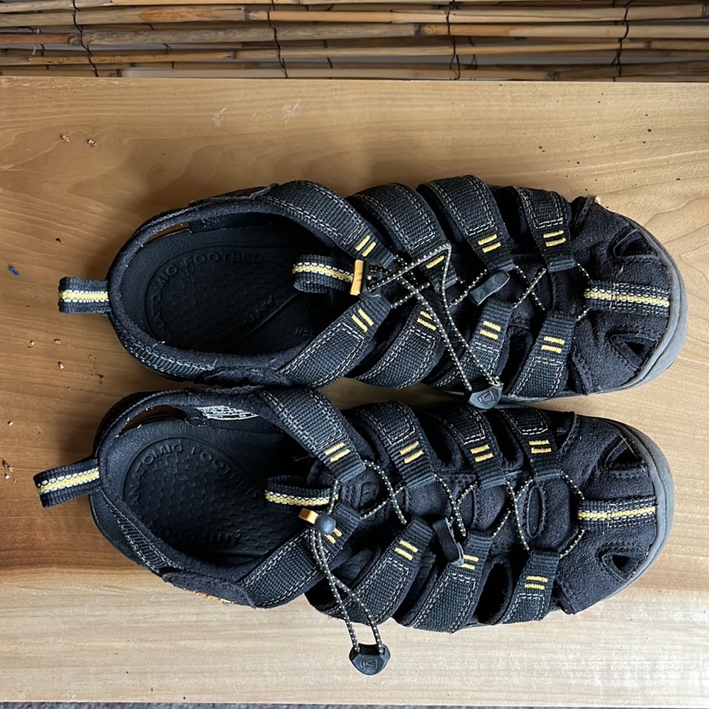 Keen Clearwater CNX Bungee Lace Lightweight Sandal
